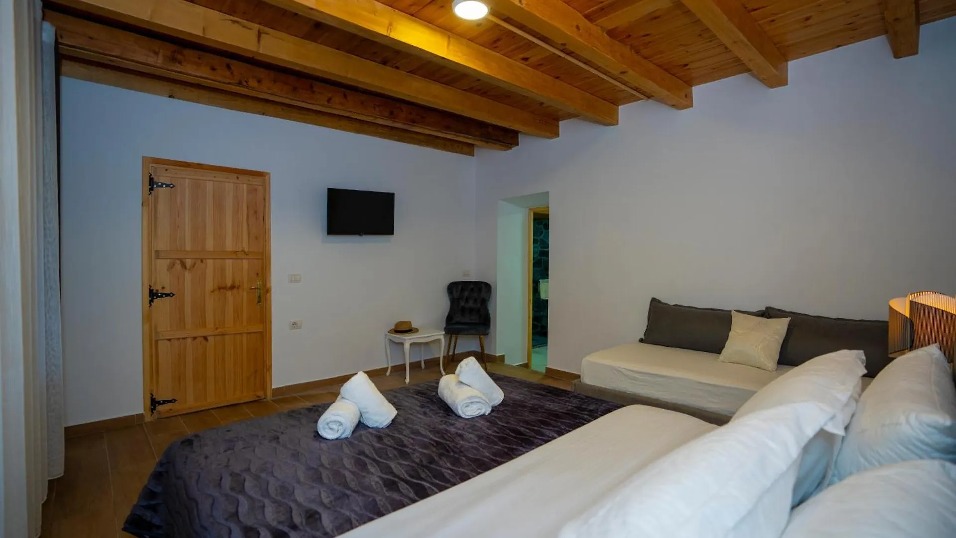 Guest house Villa Prelatheth Albania